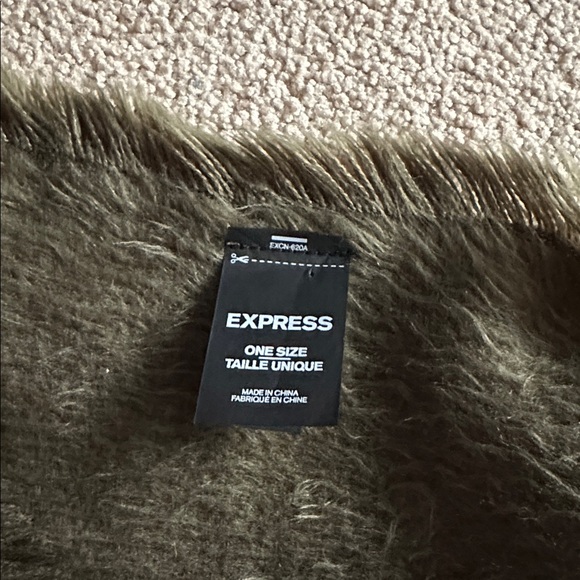 Scarf - Picture 3 of 3